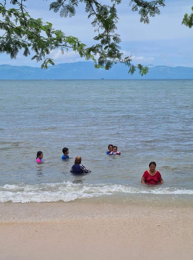 Calatagan'S Bahay Kubo - With Beach Access Batangas Exterior foto